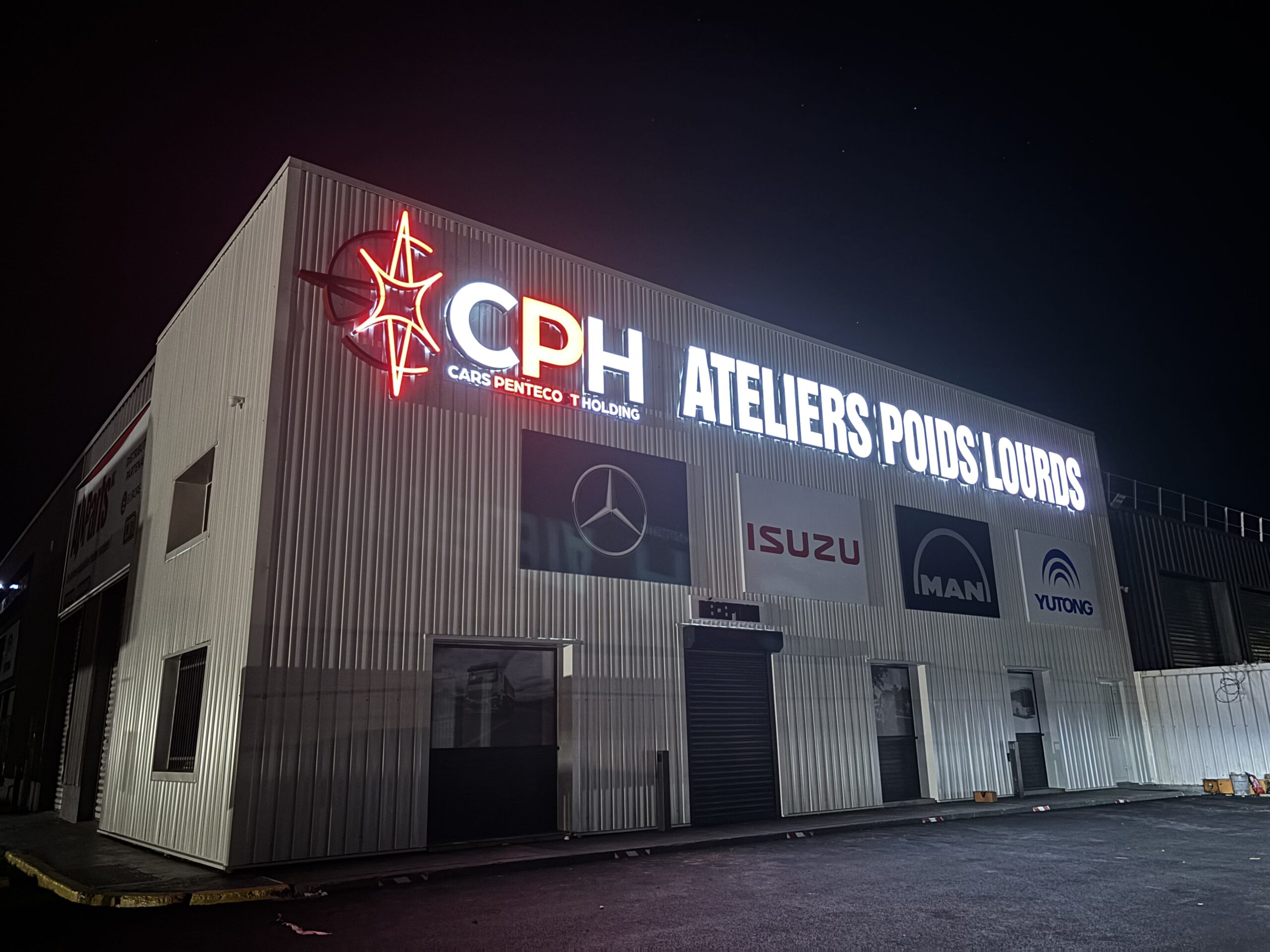 Ateliers Poids Lourds et Véhicules Utilitaires Légers : le plus grand espace dédié à la réparation et entretien des Poids-Lourds ouvre ses portes au PK6